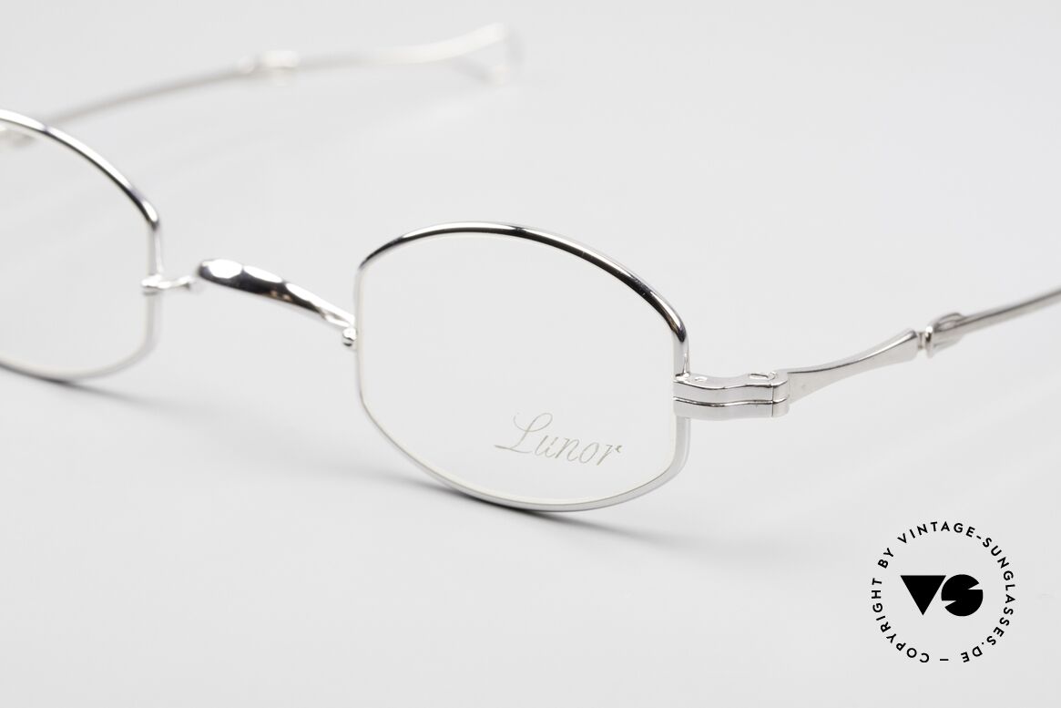 Lunor I 02 Telescopic Telescopic Sliding Temples, an approx. 20 years old UNWORN pair for lovers of quality, Made for Men and Women
