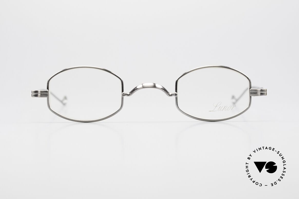 Lunor II 02 Small Frame In Antique Silver, Lunor: timeless classics, made in Germany, unisex, Made for Men and Women