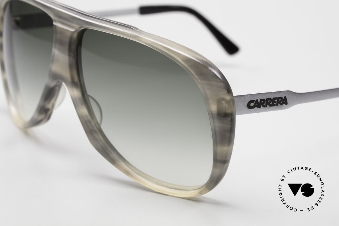 Carrera 5518 70's Old School Aviator Shades, unworn (like all our old vintage Carrera sunglasses), Made for Men