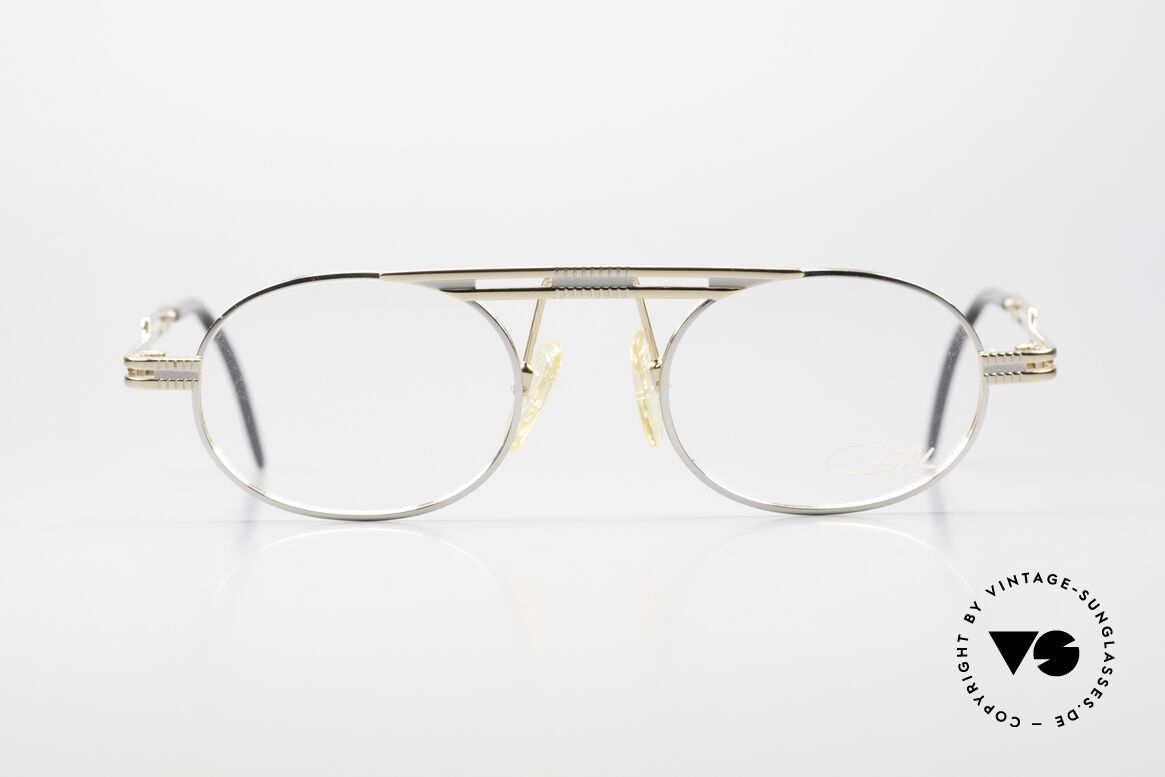 Cazal 762 Oval 90's Vintage Eyeglasses, oval vintage eyeglass-frame by CAZAL from 1997, Made for Men and Women