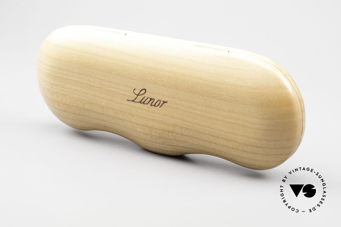 Lunor Wooden Folding Case - B Flip Wood Case Cherry In Size B, photo shows a Lunor "I 12" (39mm height) in the case, Made for Men and Women