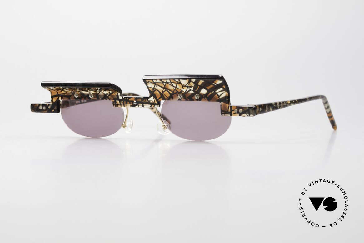 Design Maske Berlin - Jota Asymmetrical 90's Sunnies, Design Maske Berlin: mod. Jota from 1993, size 43/26, Made for Men and Women