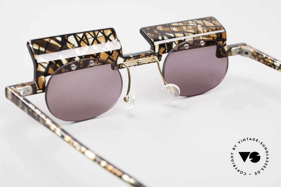 Design Maske Berlin - Jota Asymmetrical 90's Sunnies, Size: large, Made for Men and Women