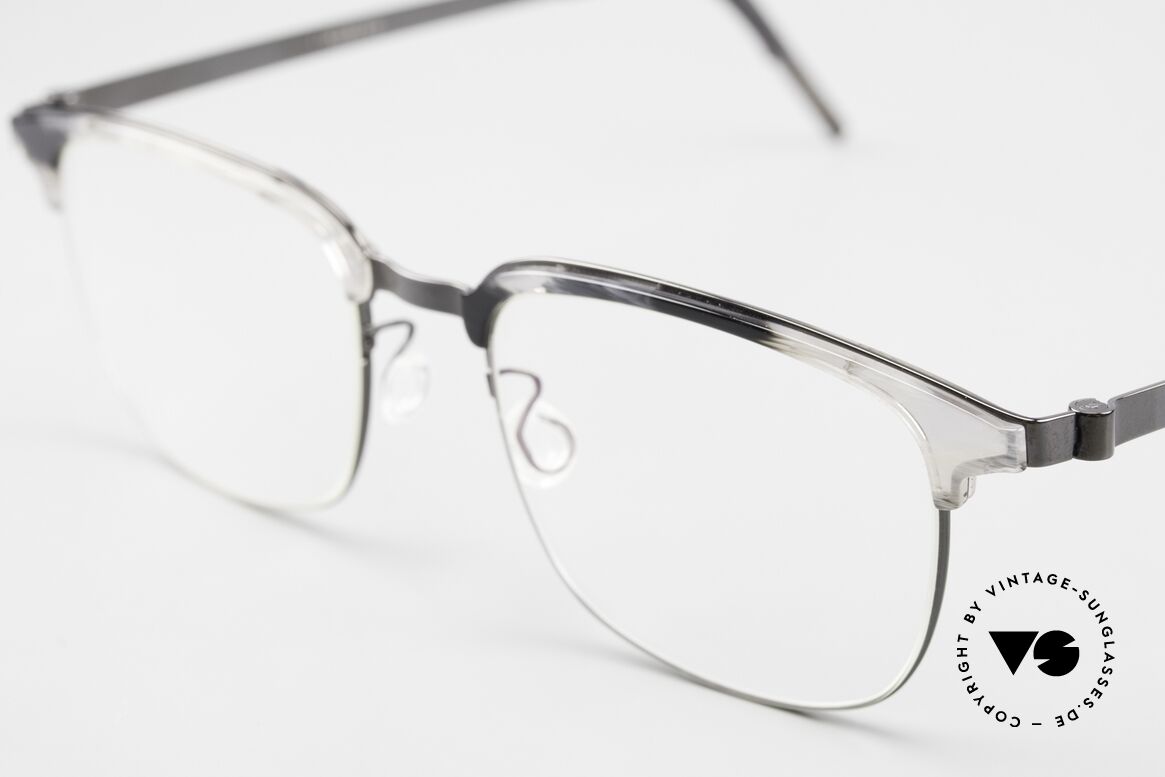 Lindberg 9835 Strip Titanium Designer Frame Ladies & Gents, bears the predicate "true VINTAGE LINDBERG" for us, Made for Men and Women