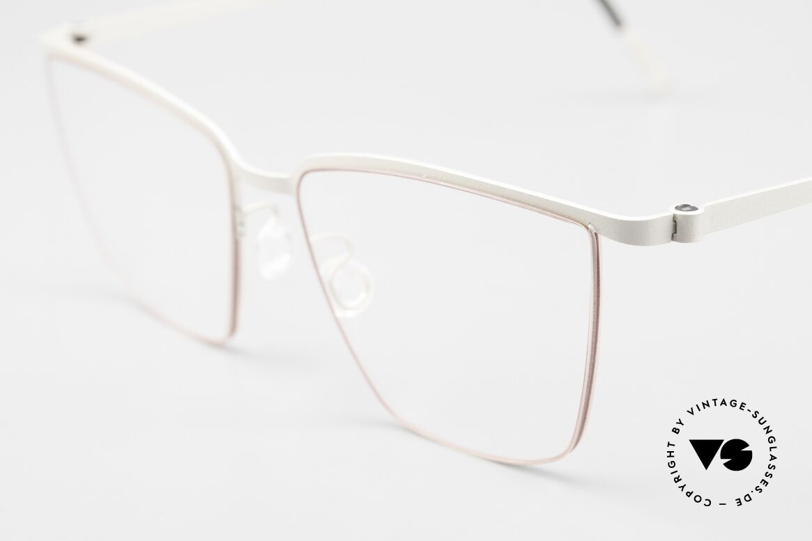 Lindberg 7421 Strip Titanium Feminine Women's Glasses, bears the predicate "true VINTAGE LINDBERG" for us, Made for Women