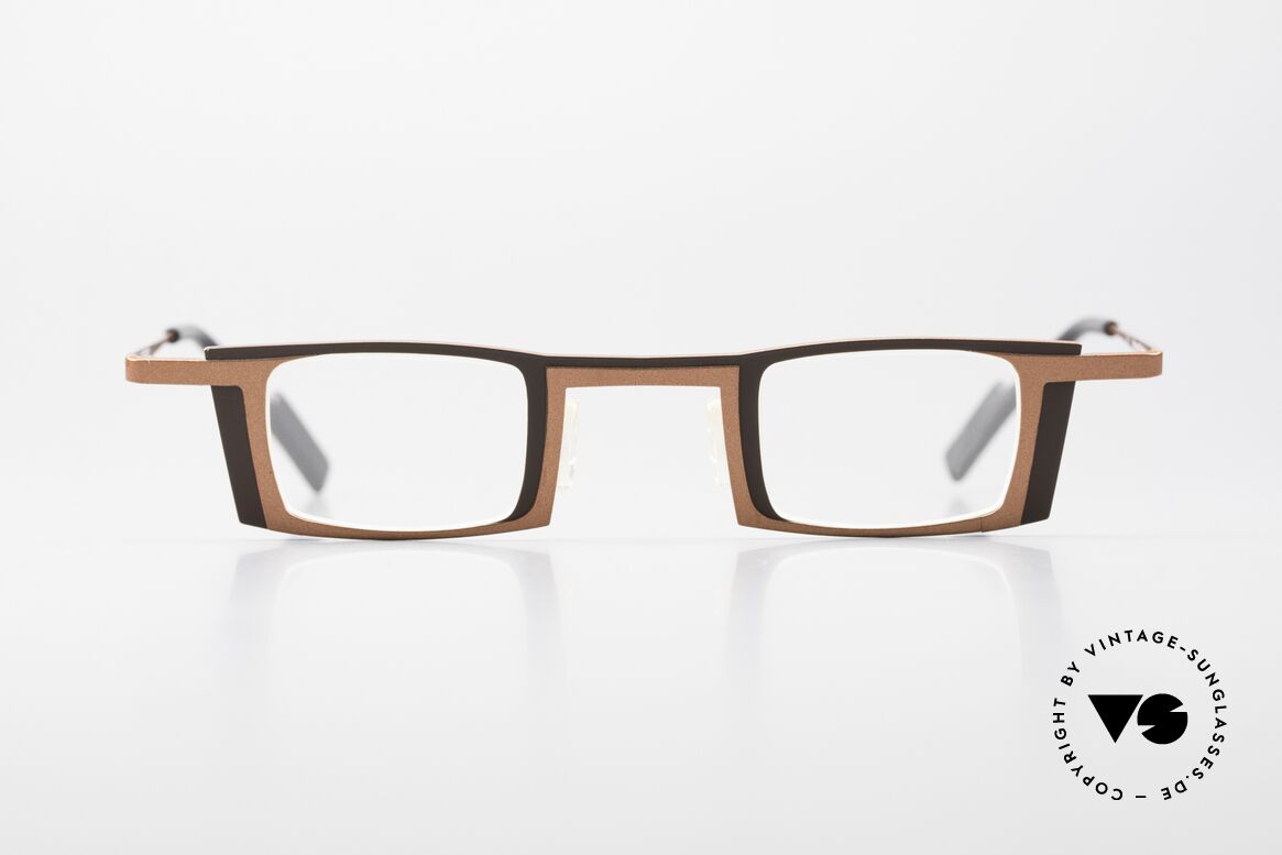 Theo Belgium Bond Titanium Frame Ladies & Gents, striking square vintage eyeglasses in size 35/31, Made for Men and Women