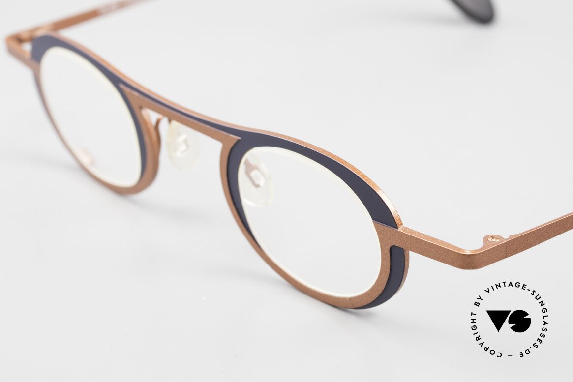 Theo Belgium Wexford Ladies & Gents Titanium Frame, frame is bicolored (dark blue and claret metallic), Made for Men and Women