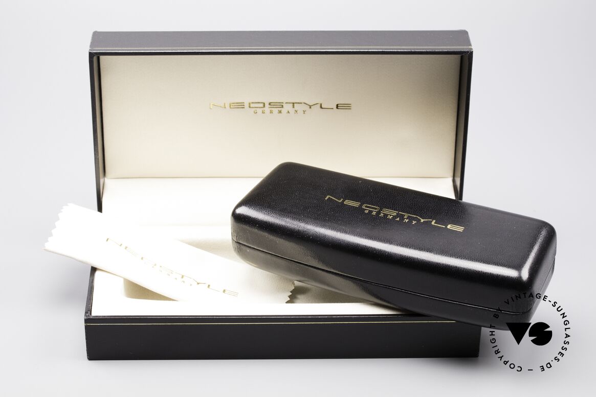 Neostyle Holiday 913 Round Puristic 90s Frame, Size: small, Made for Men and Women