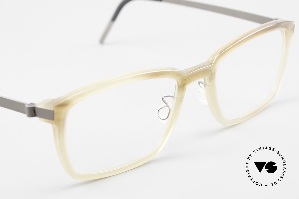Lindberg Horn 1808 Buffalo Horn Titanium Frame, every model (made of horn) looks individual / unique, Made for Men