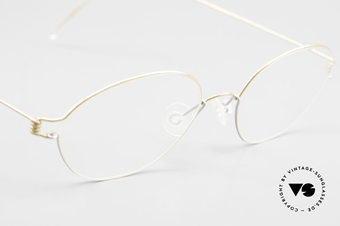 Lindberg Mira Air Titan Rim Women's Specs Bicolor Frame, unworn, NOS, with original magnetic case by Lindberg, Made for Women
