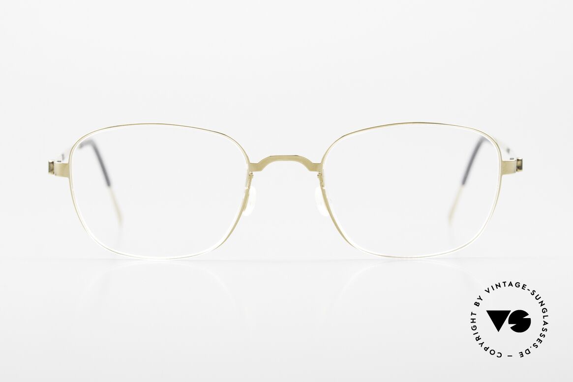 Lindberg 9538 Strip Titanium Classic Glasses Men & Women, model 9538, in size 46-19, 135mm temples, color PGT, Made for Men and Women