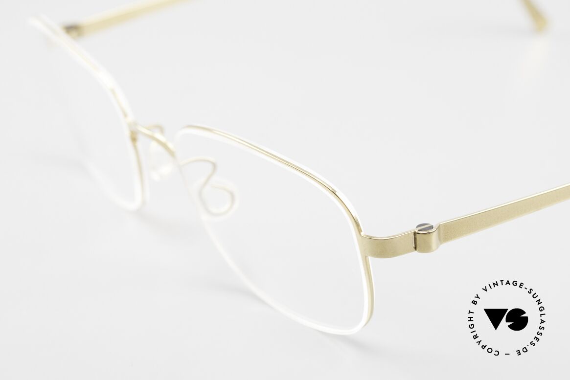 Lindberg 9538 Strip Titanium Classic Glasses Men & Women, bears the predicate "true VINTAGE LINDBERG" for us, Made for Men and Women
