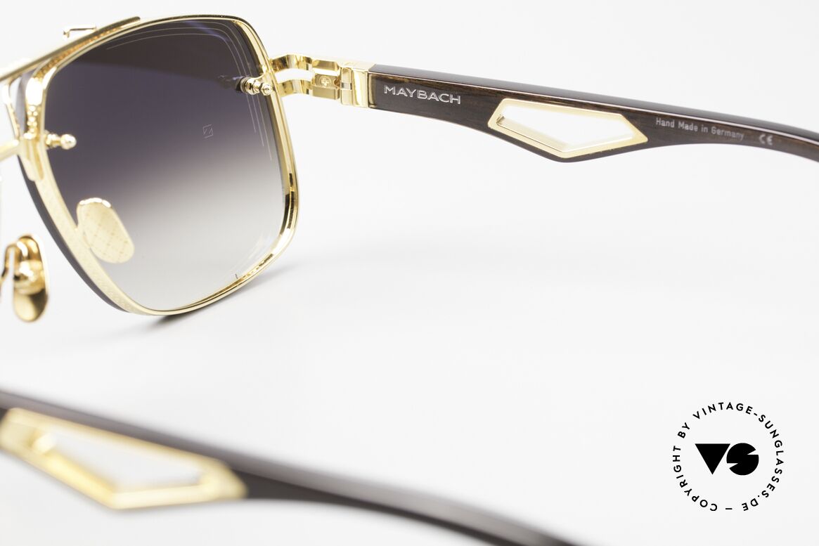 Maybach The King II Men's XL Luxury Shades 24kt, Size: large, Made for Men