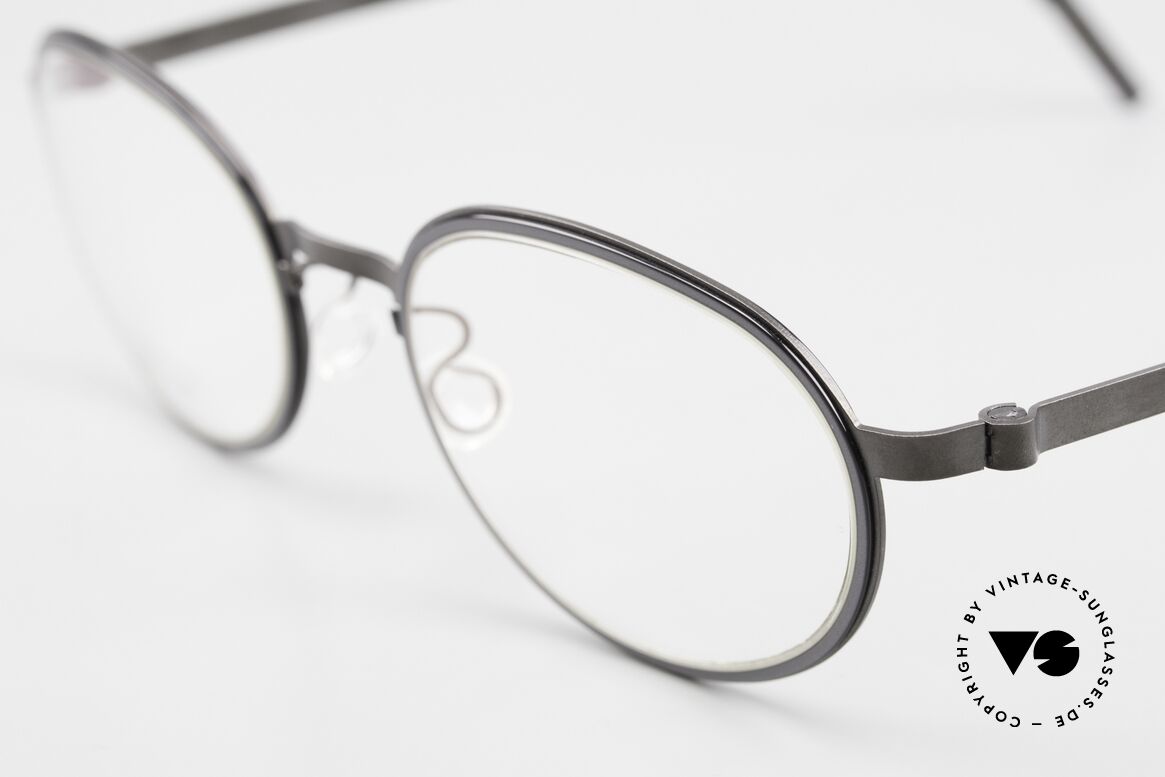 Lindberg 9720 Strip Titanium Glasses Oval Ladies & Gents, can already be described as VINTAGE LINDBERG today, Made for Men and Women