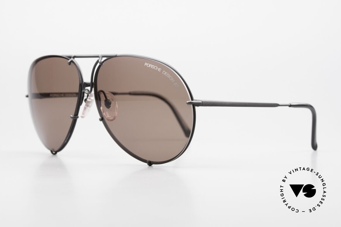 Porsche 5621A Rare 90's Pilots Sunglasses, model 5621 = 80's LARGE size (X-LARGE, these days), Made for Men