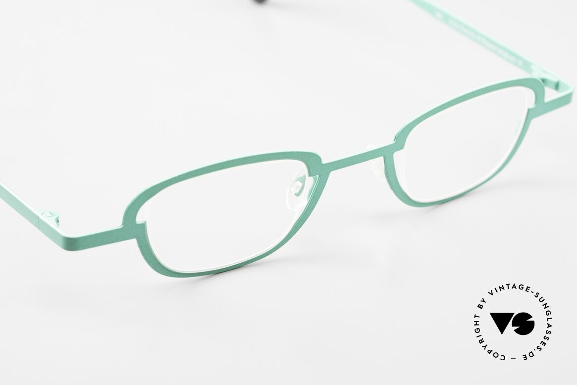 Theo Belgium Switch Designer Eyeglasses Unisex, unworn (like all our rare vintage eyewear by THEO), Made for Men and Women