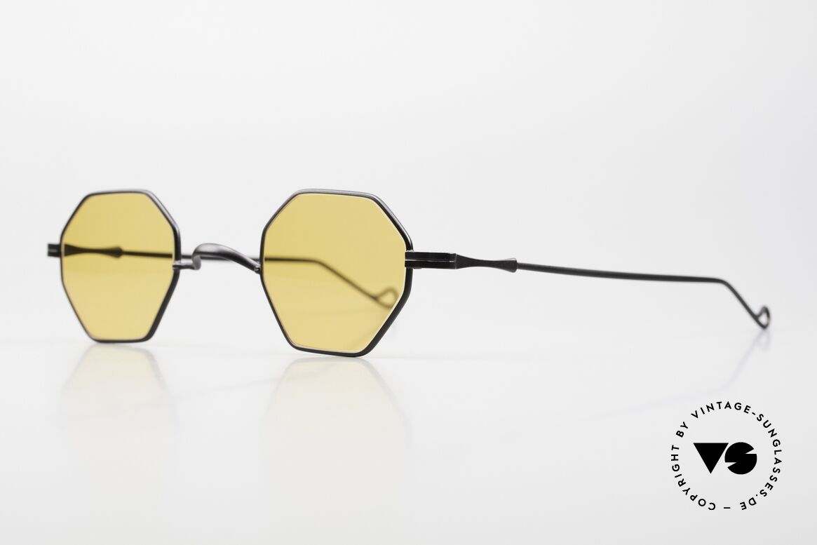 Lunor II 11 Rare Luxury Shades 90'S, well-known for the "W-bridge" & the plain frame designs, Made for Men and Women