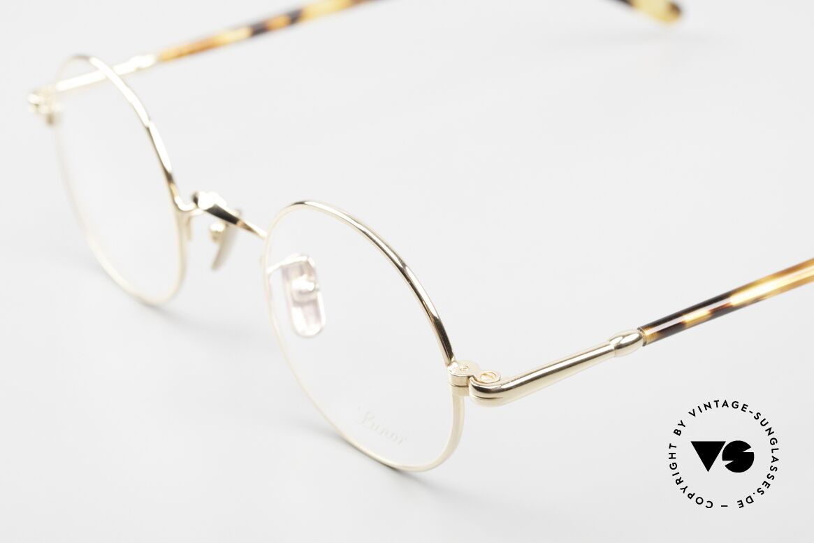 Lunor VA 110 Round Frame Gold Plated, model VA 110 = acetate-metal temples & titanium pads, Made for Men and Women