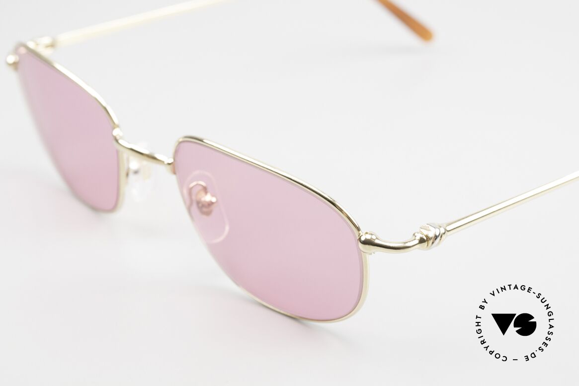 Cartier Vega Vesta See the world thru pink glasses, both names with the reference number: T8100495, Made for Men and Women