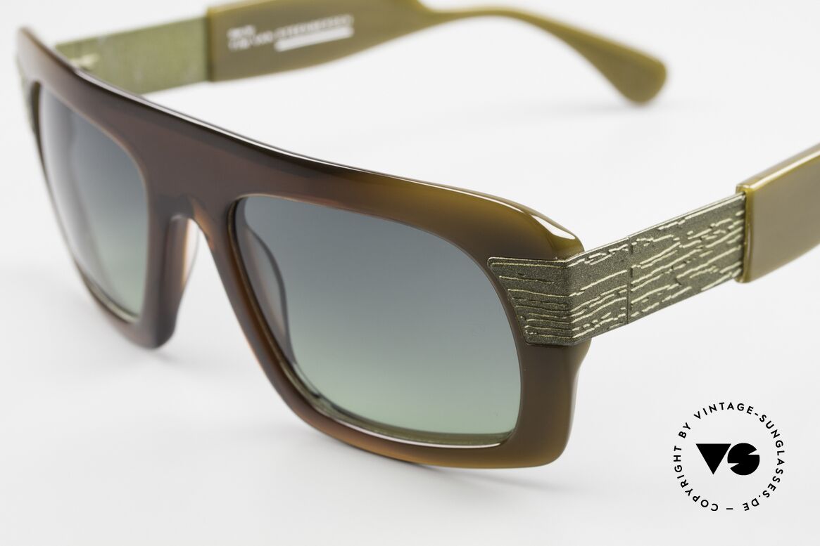 Theo Belgium Oak Tim Van Steenbergen Design, here the model OAK in color 8 (greenish/brown), Made for Men and Women