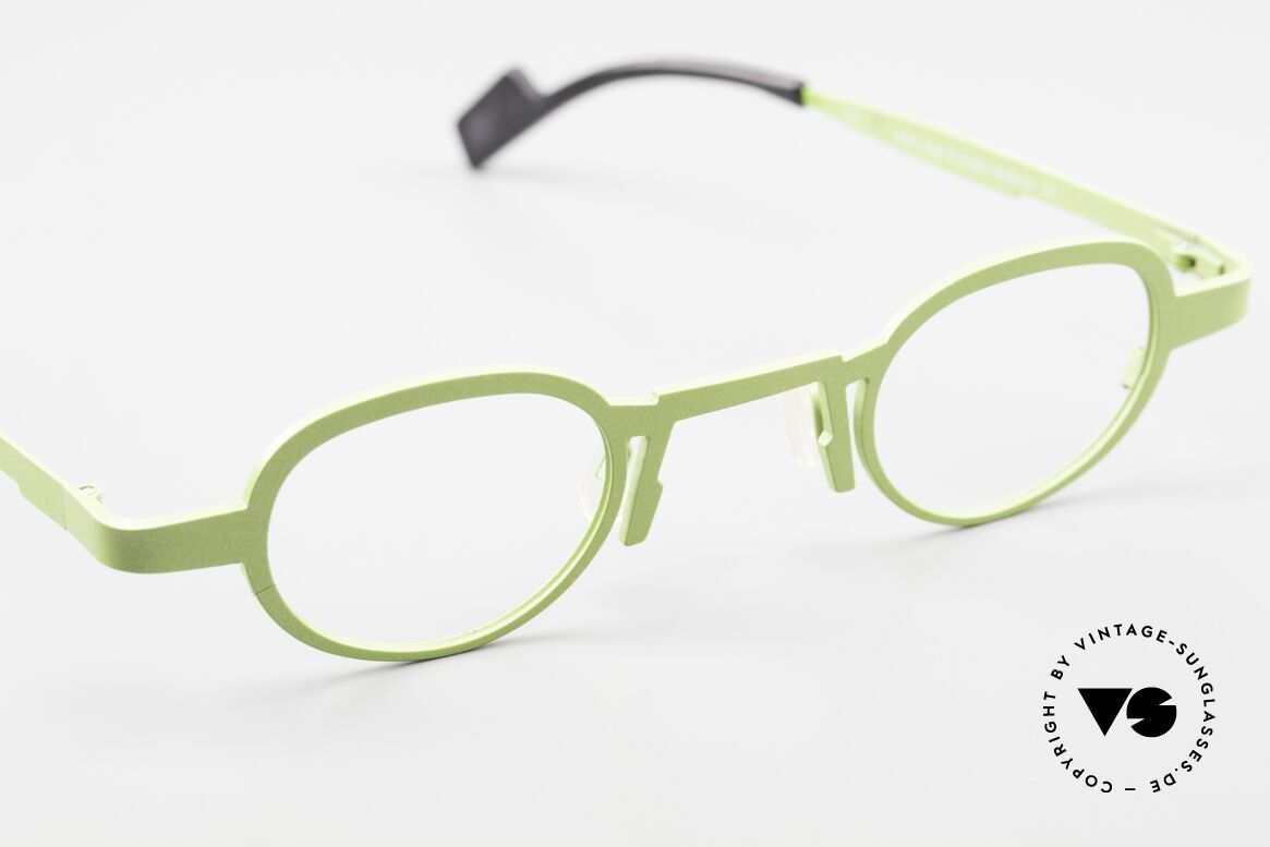 Theo Belgium Max Ladies & Gents Titanium Frame, unworn art glasses for those who dare! UNIQUE!, Made for Men and Women