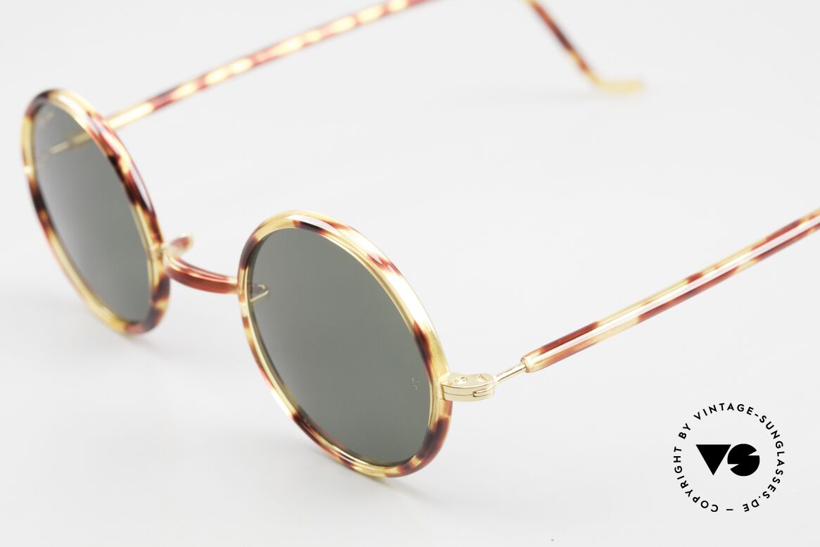 Ray Ban Cheyenne Style I Vintage John Lennon Style, unworn (like all our vintage sunglasses by Ray Ban), Made for Men and Women