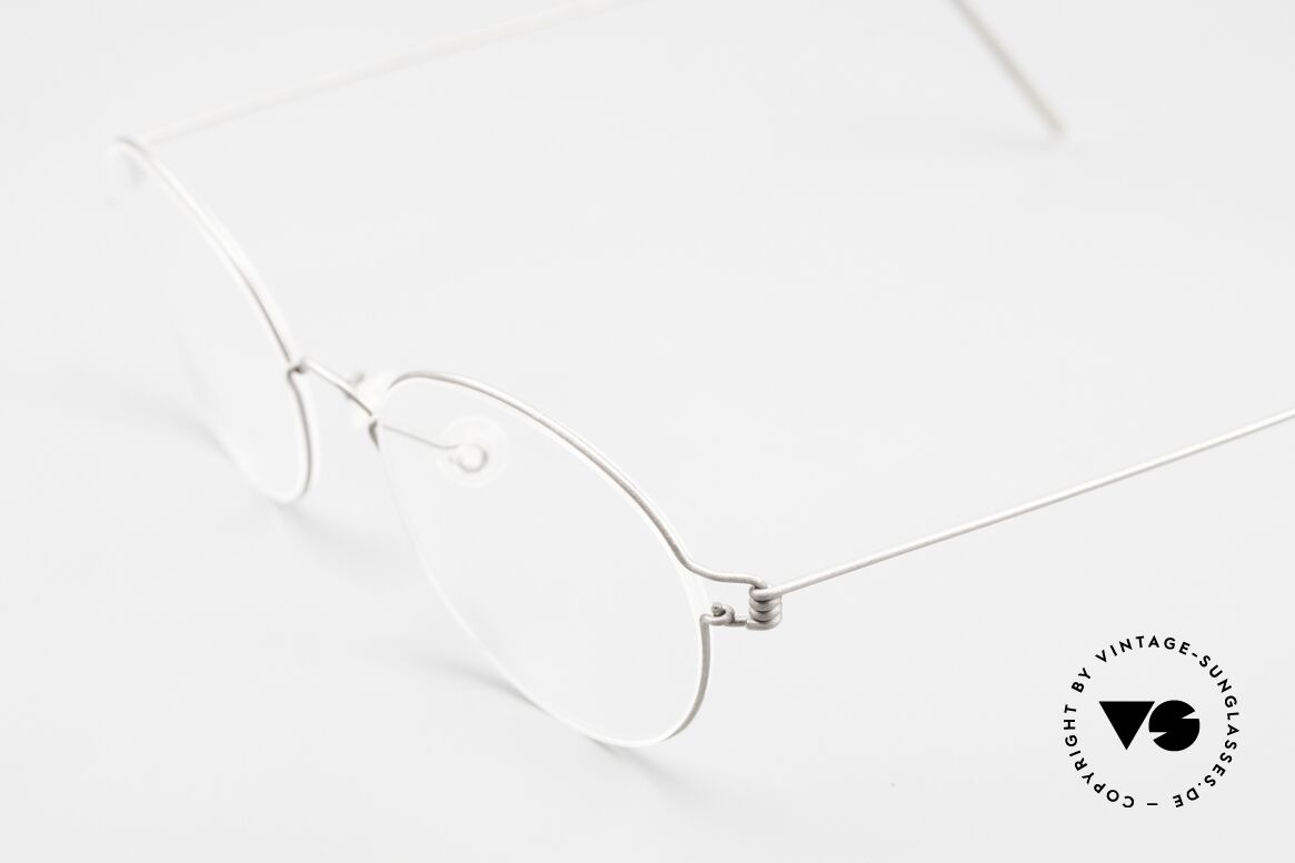 Lindberg Panto Air Titan Rim Ladies And Gents Eyewear, extremely strong, resilient and flexible (and 3g only!), Made for Men and Women