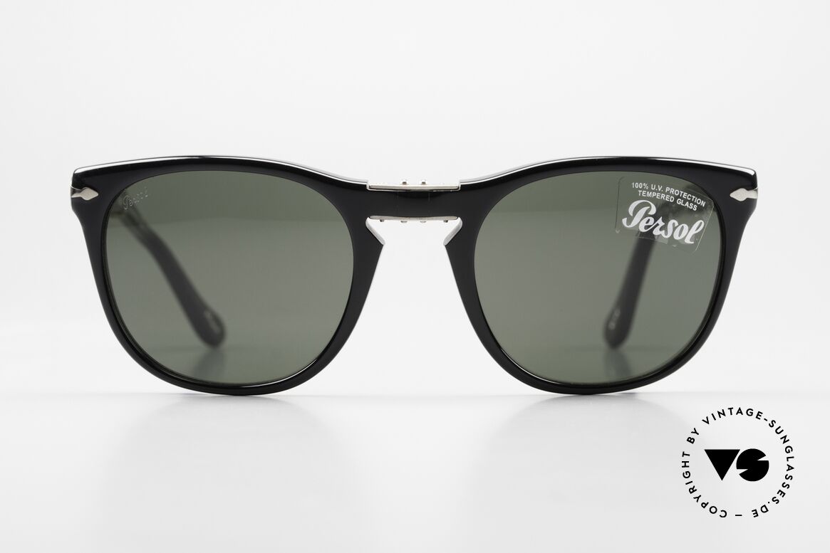 Persol 3028 Folding Foldable Sunglasses Unisex, Persol 3028 Folding = current folding glasses by Persol, Made for Men and Women