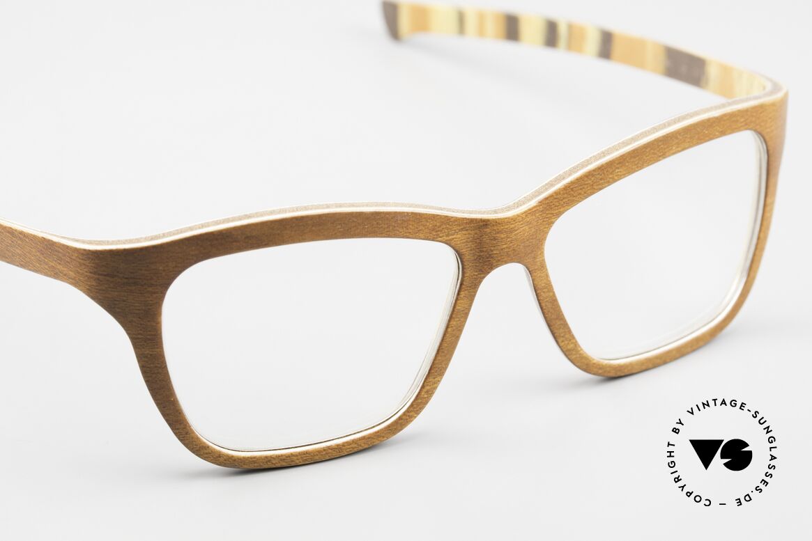 W-Eye 404 Unisex Wooden Eyeglasses, classic frame design = for men and women alike, Made for Men and Women