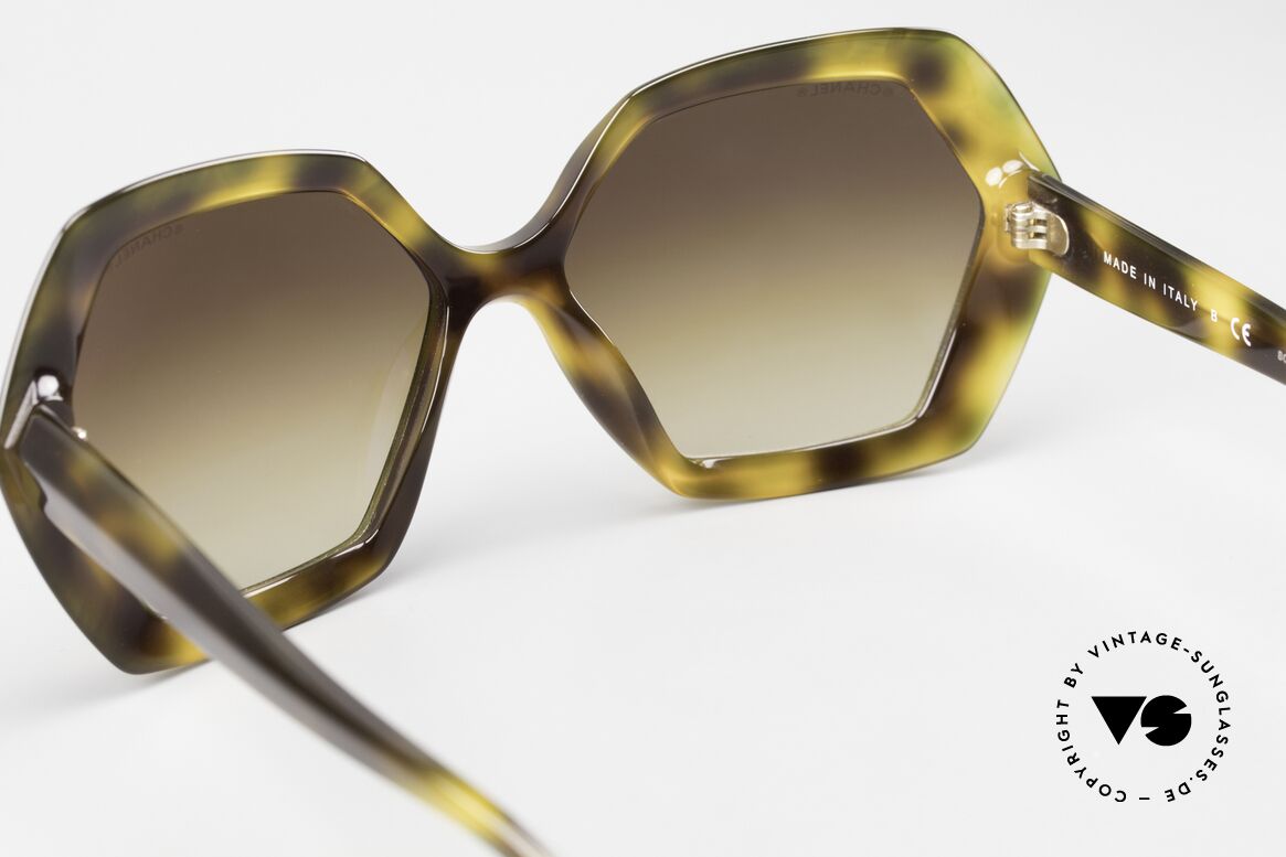 Chanel 5367 Oversized Design Shades, Size: small, Made for Women