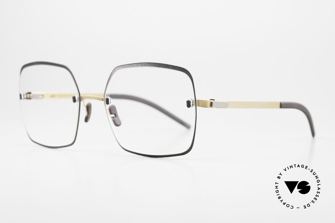 Götti Perspective Bold07 Oprah Winfrey Eyewear, Oprah Winfrey wears a GÖTTI PERSPECTIVE OR02, Made for Women