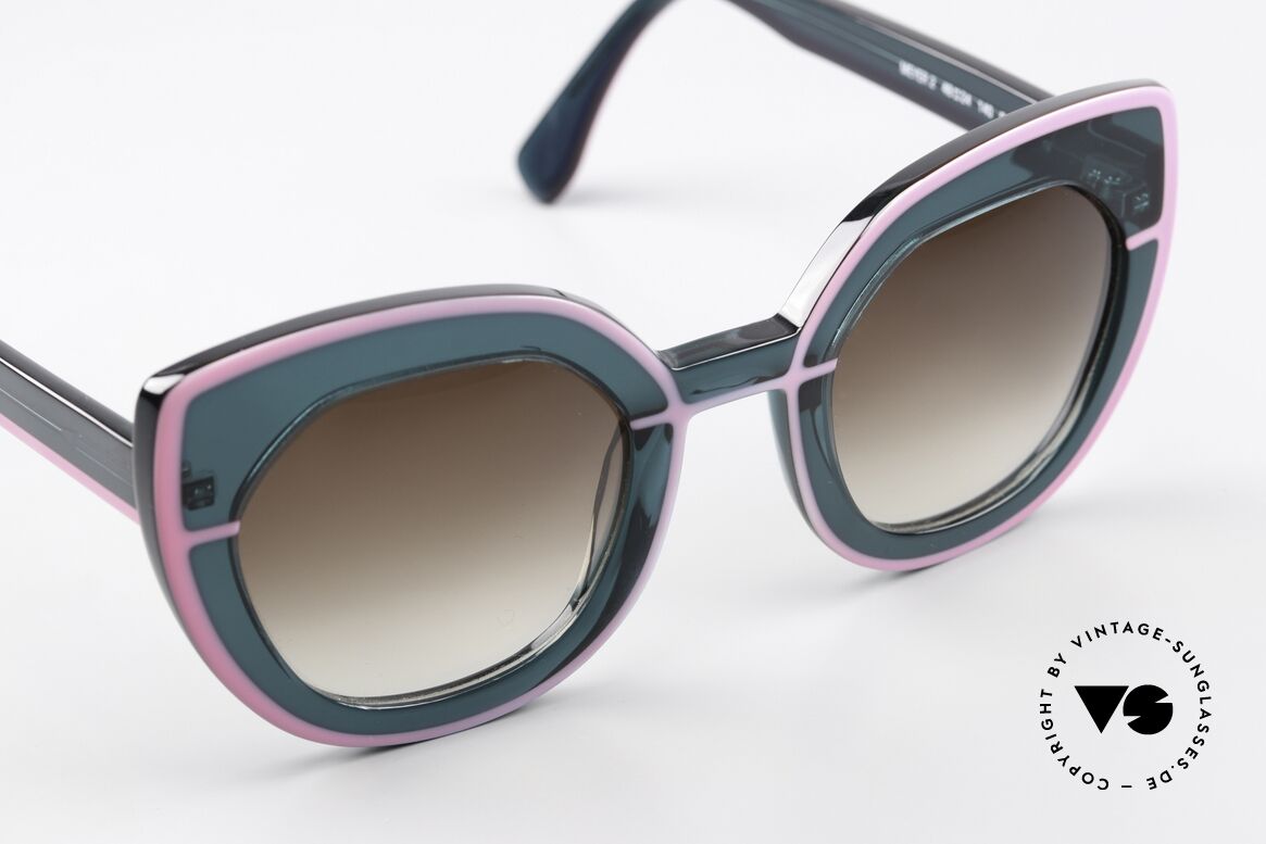 Face a Face Meyer 2 Homage to Hannes Meyer, great balance between quality, function & design, Made for Women