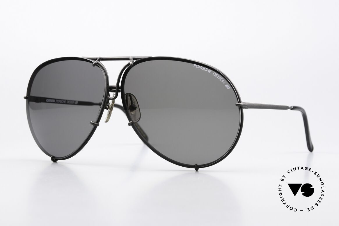 Porsche 5621 The 80's Porsche Classic, 1x gray sun lenses and 1x dark gray lenses, 100% UV, Made for Men