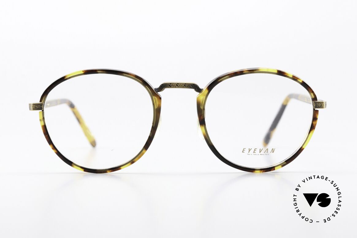 Eyevan DD22 90's Frame Made In Japan, 1972, the Japanese brand started to produce frames, Made for Men and Women