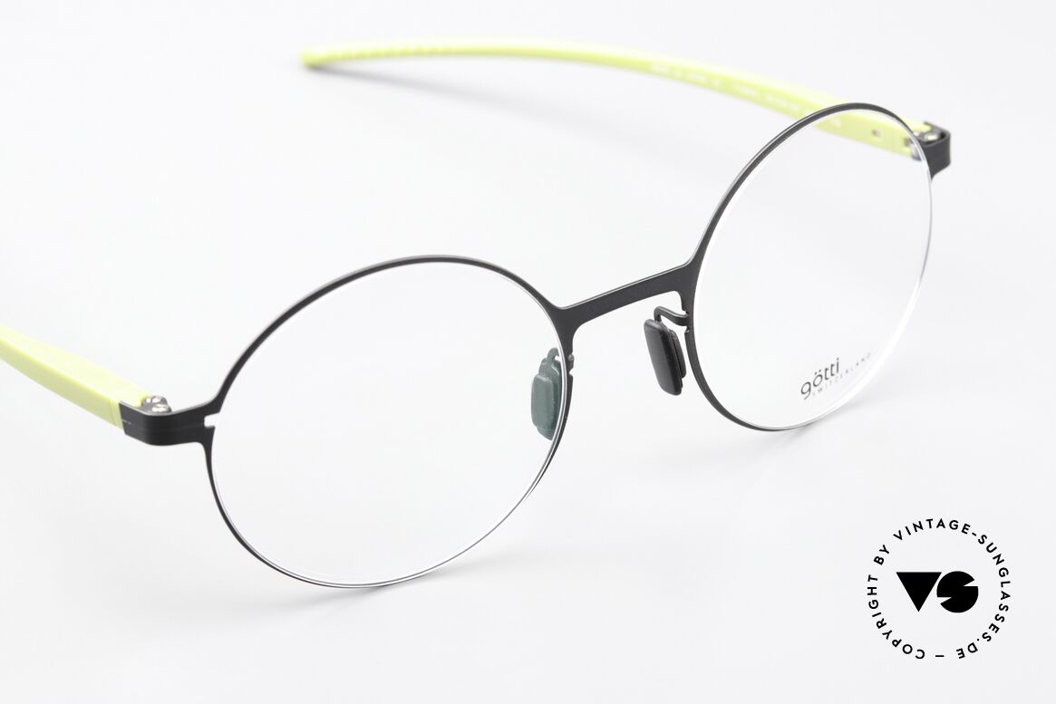 Götti Tamal Round Titan Eyeglasses, unworn designer piece from 2015, with hard case, Made for Men and Women