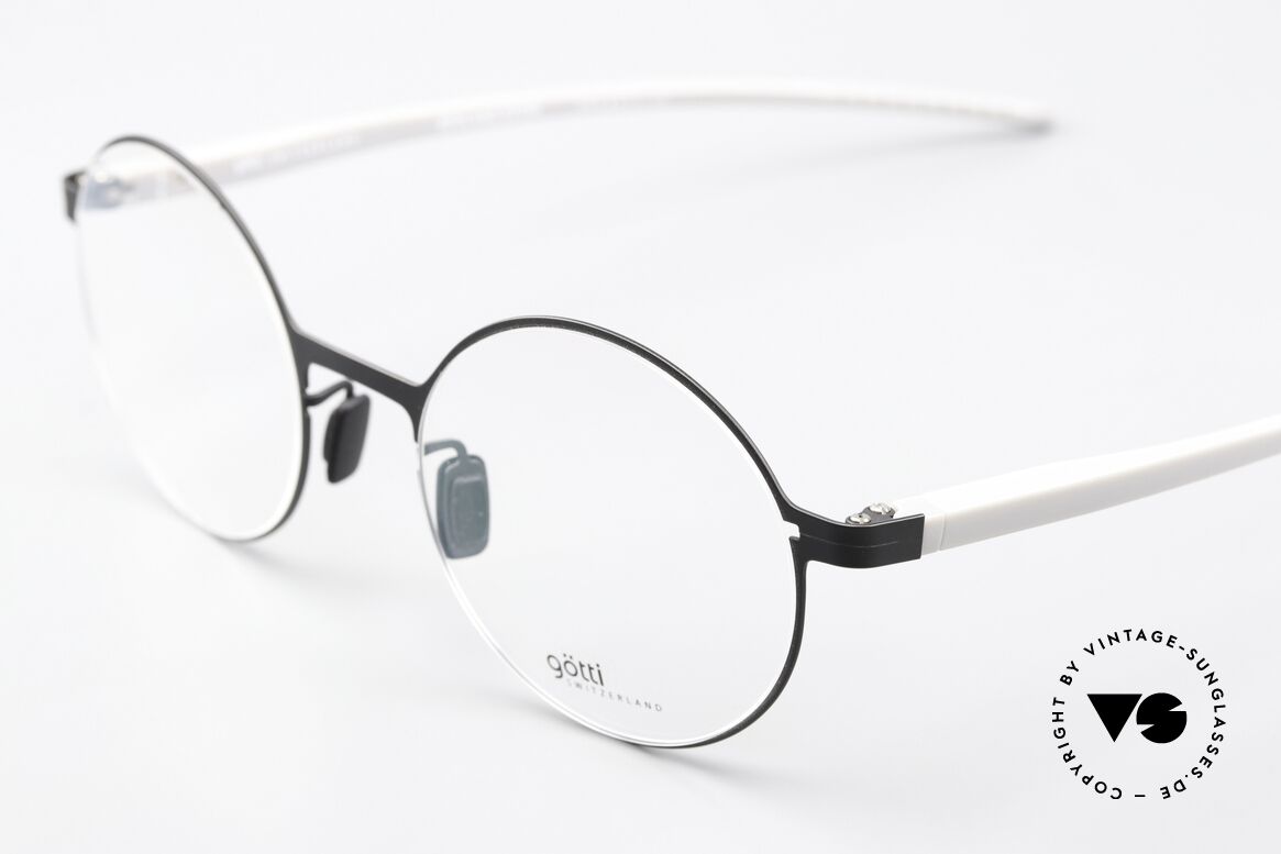 Götti Tamal Super Light Round Specs, front = matt black (BLKM); temples = gray (G), Made for Men and Women