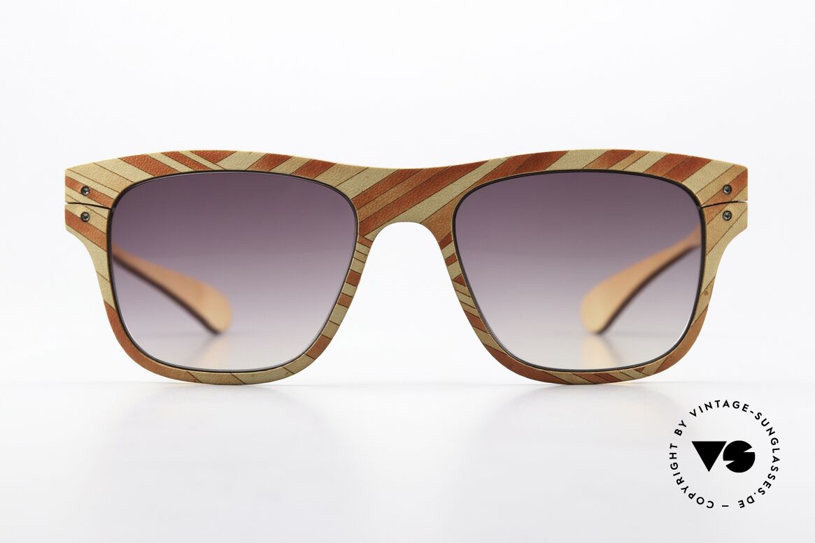 Lucas de Stael Christine Phung Iguana Skin & Leather, natural sunglasses: model M28, medium size 51/20, Made for Men and Women