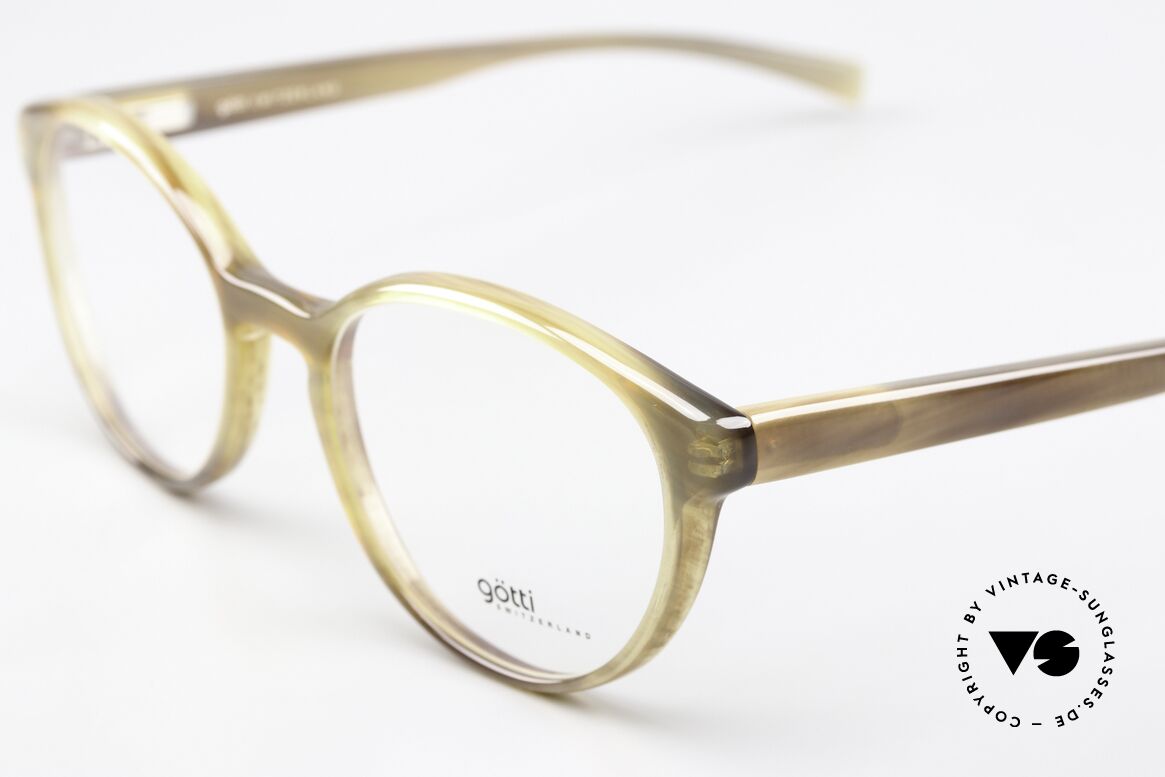 Götti Basti 1200€ Regular Retail Price, every model (made of horn) looks individual / unique, Made for Women