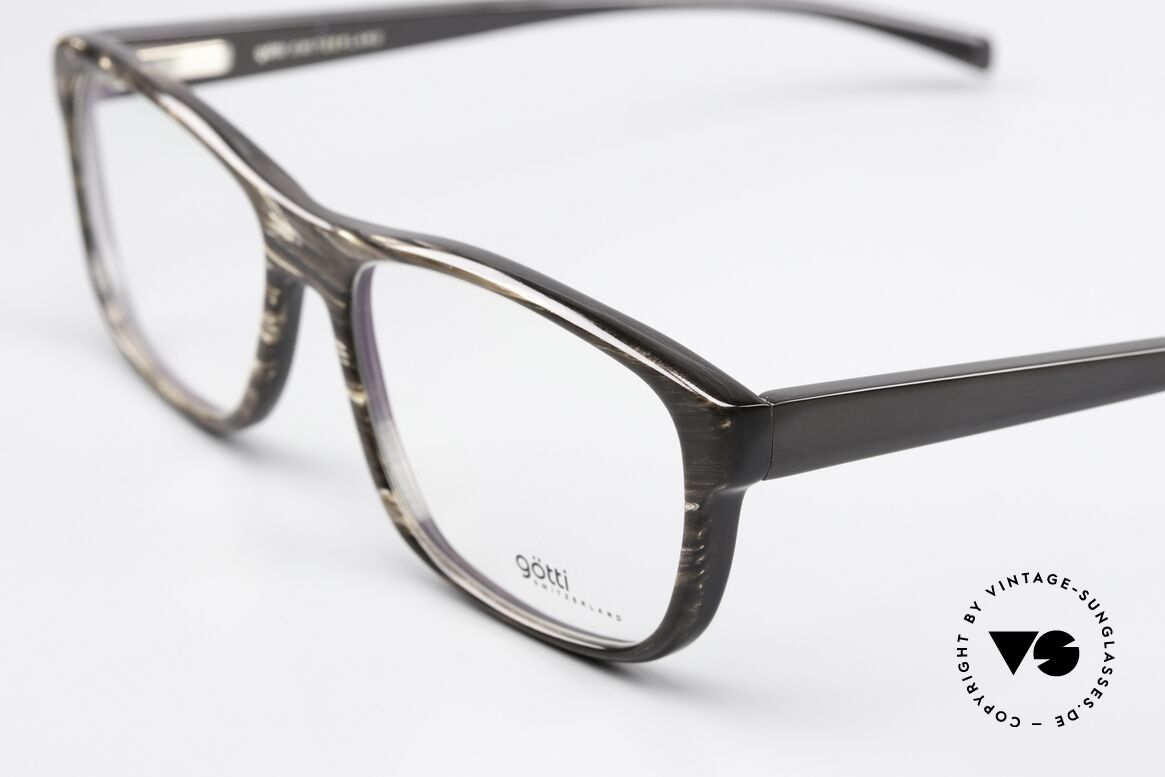 Götti Babar Regular Retail Price 999€, every model (made of horn) looks individual / unique, Made for Men and Women