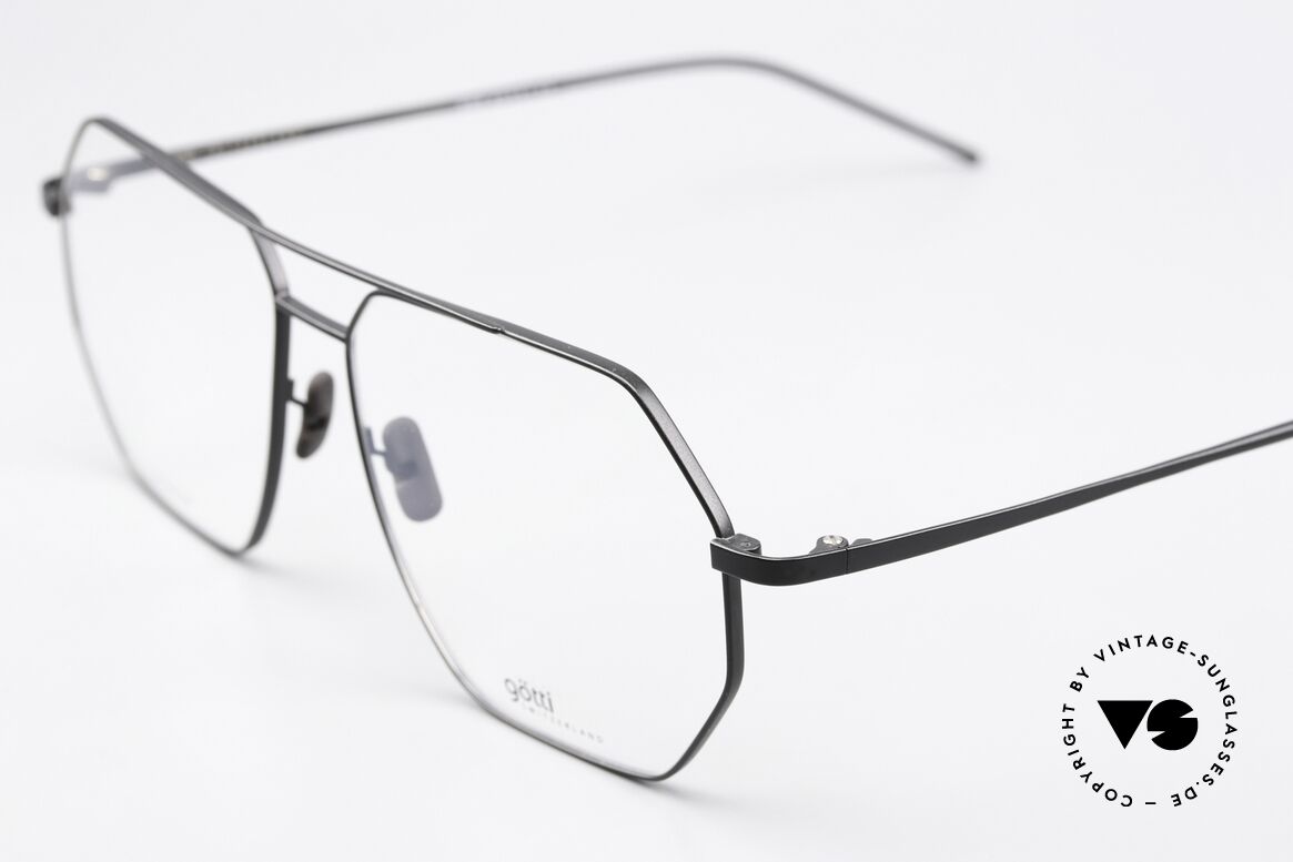 Götti Dice Square XL Titanium Specs, technical precision and aesthetic sophistication, Made for Men
