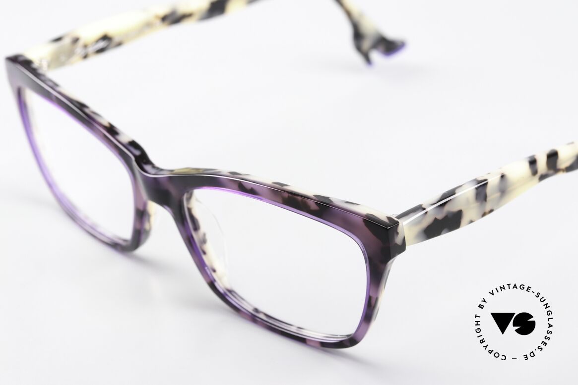 Face a Face Bocca Lou 2 Ladies Shoes As Temple Tips, the frame temples are shaped like women's legs, Made for Women