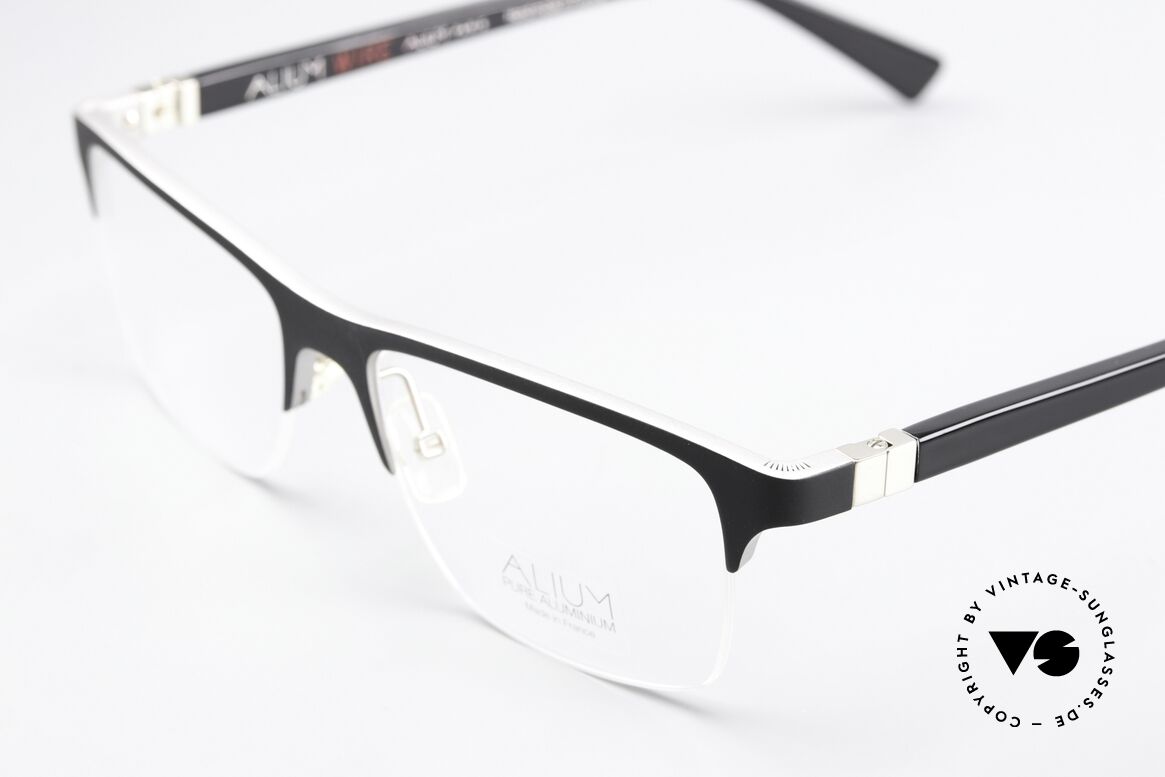 Face a Face Alium Wire 2 Striking Men's Collection, made of aluminum and with flexible spring hinges, Made for Men