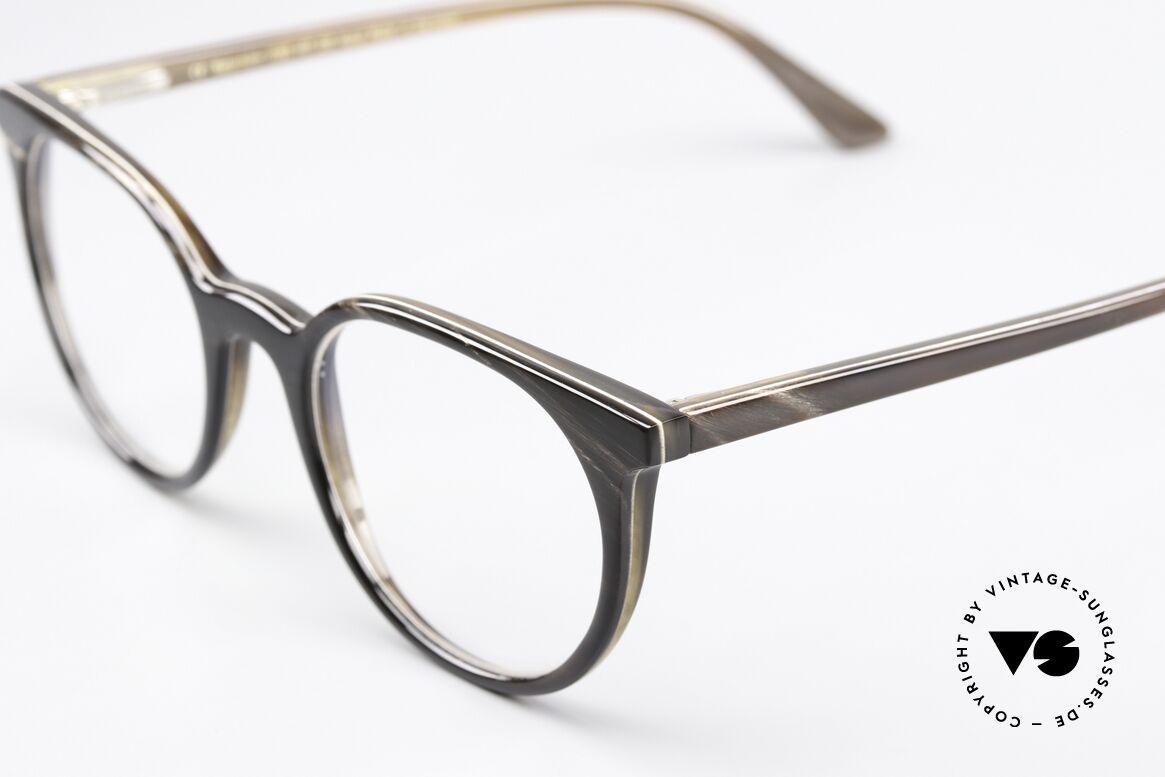 Hoffmann 2283 Specs Made Of Natural Horn, unique grain and noticeably outstanding quality; vertu, Made for Women