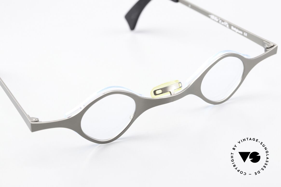 Theo Belgium Culte Extraordinary Eyewear 90s, NO RETRO EYEWEAR, but a 30 years old Theo original, Made for Men and Women