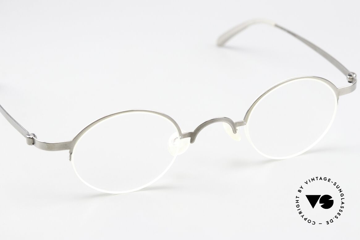 Lindberg 7005 Strip Titanium Round Titanium Frame Unisex, unworn, NOS, with original magnetic case by Lindberg, Made for Men and Women