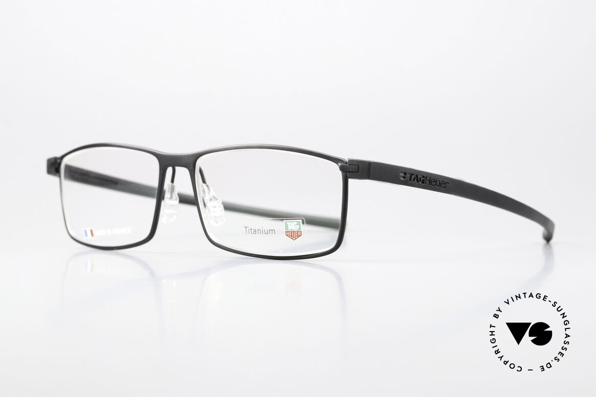 Tag Heuer 3901 Reflex Full Rimmed Titanium Frame, with “racing” temples made of elastomer rubber, Made for Men