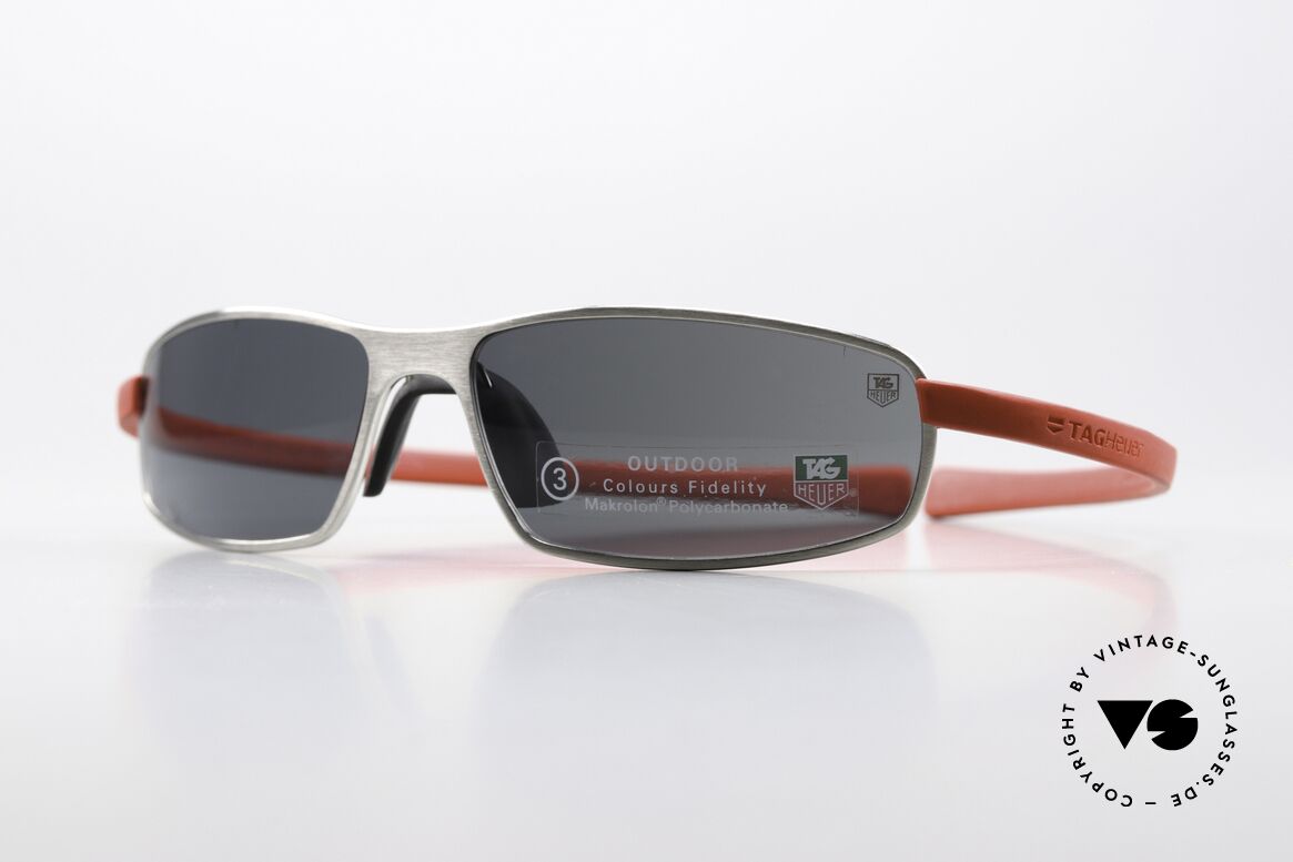 Tag Heuer 5016 Reflex Colors Fidelity Sun Lenses, with “racing” temples made of elastomer rubber, Made for Men