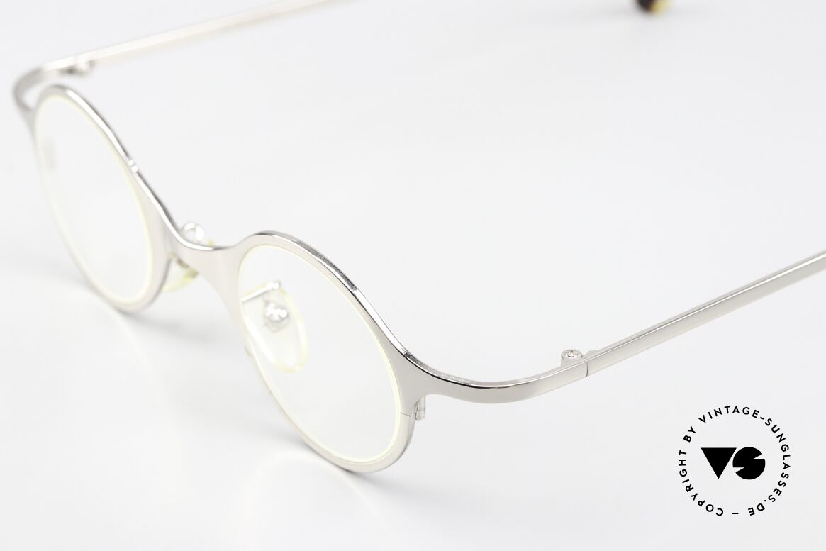 L.A. Eyeworks Steincrump Small Round Frame 1998, unworn (like all our VINTAGE L.A.E. designer-eyeglasses), Made for Men and Women