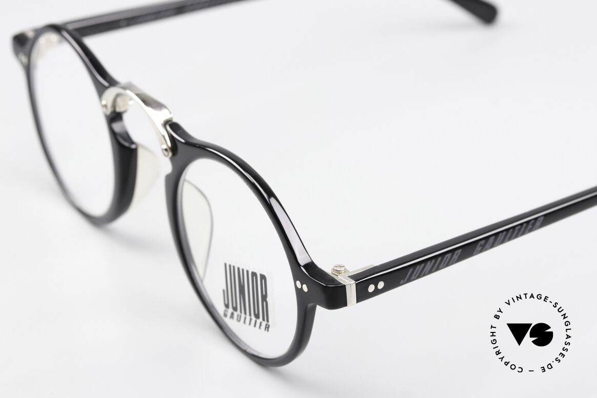 Jean Paul Gaultier 57-0271 Striking Designer Frame 90s, produced in Japan by MURAI from 1987 to 1997, Made for Men and Women