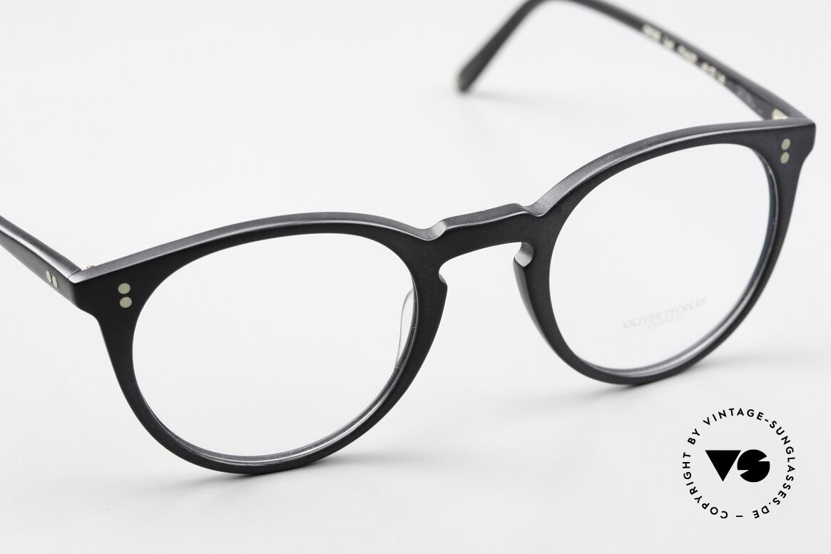 Oliver Peoples O'Malley Matt Black Frame From 2017, this is model OV5183 1465 O'Malley, made in ITALY, Made for Men and Women